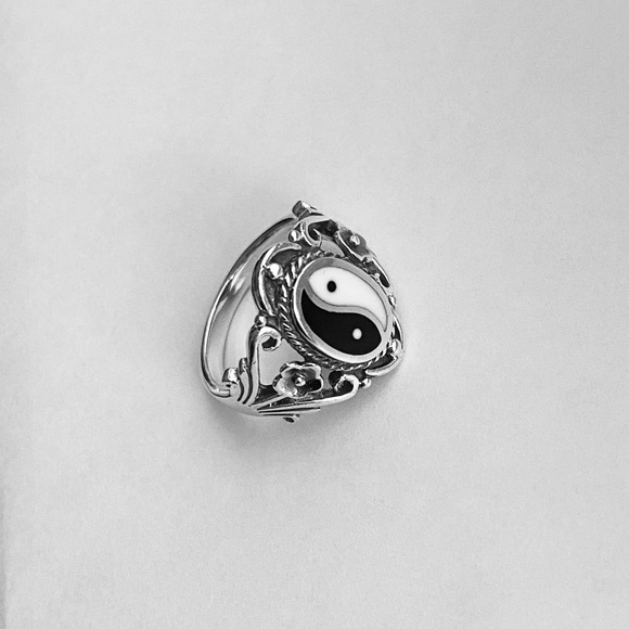Sterling Silver Statement Yin Yang Ring with Flower, Yoga Rings, Balance of Life - Picture 6 of 12